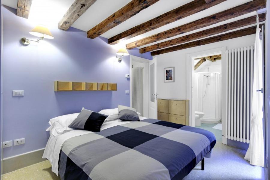 Cozy Apartment Up To 4 In Biennale Giardini By Bricola Apartments Венеция Экстерьер фото
